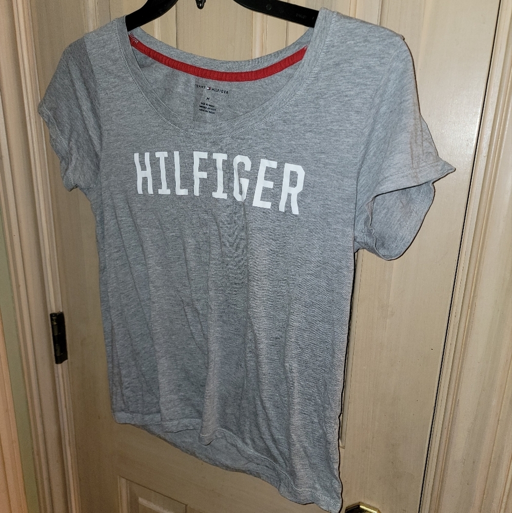 Misses sz m Tommy Hilfiger Gray Shirt